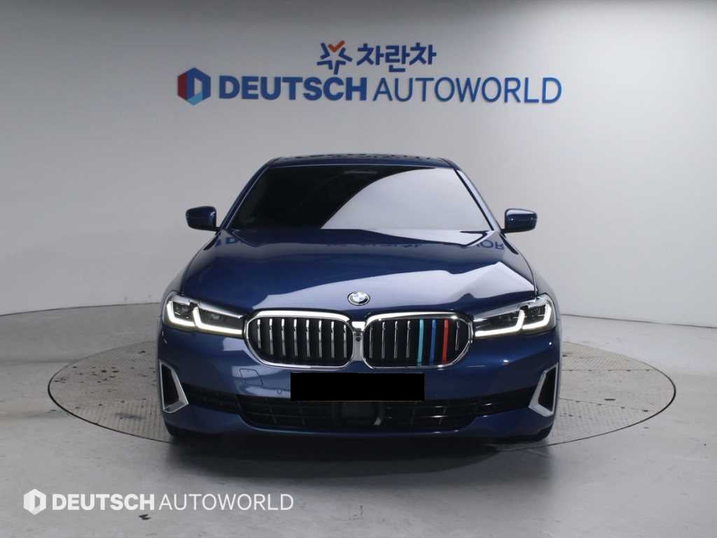 BMW 5-Series — photo 03