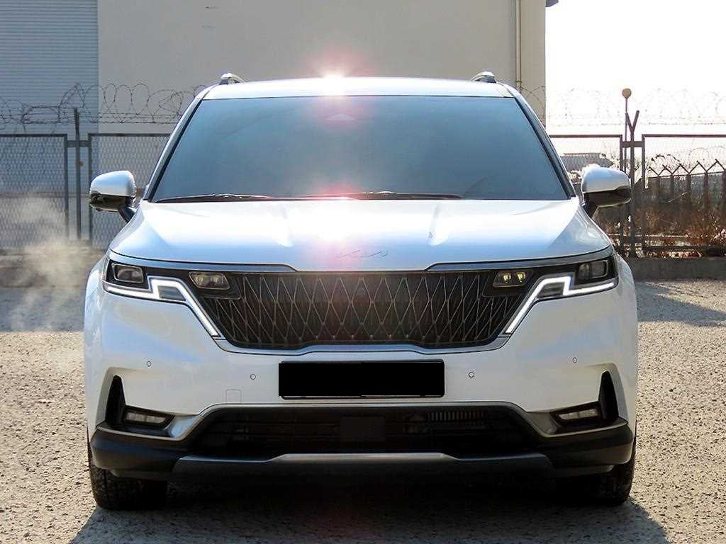 Kia Carnival — photo 01