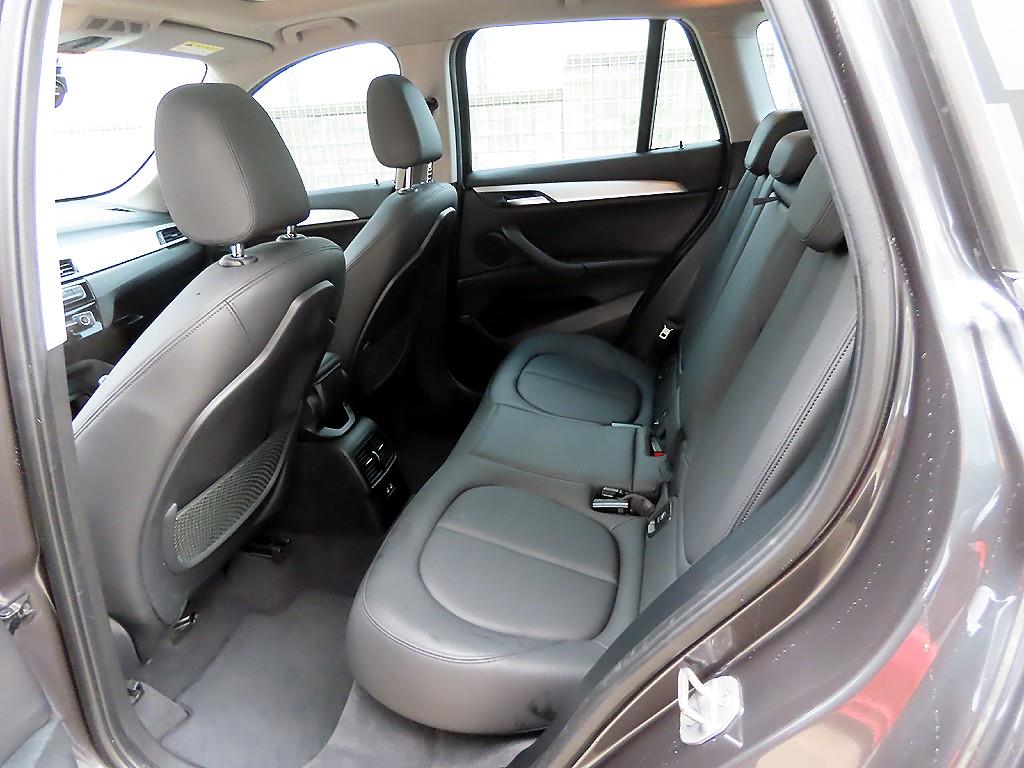 BMW X1 — photo 06