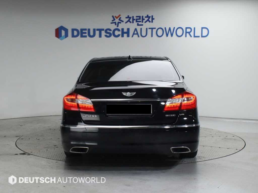 Hyundai Genesis — photo 04