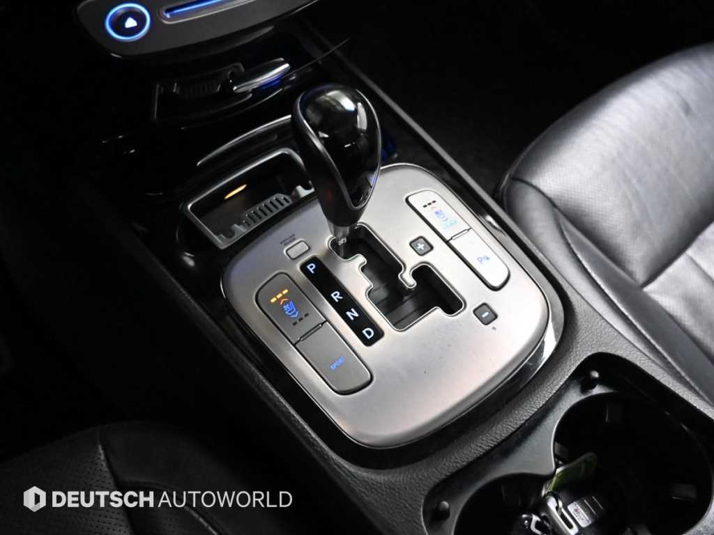 Hyundai Genesis — photo 09