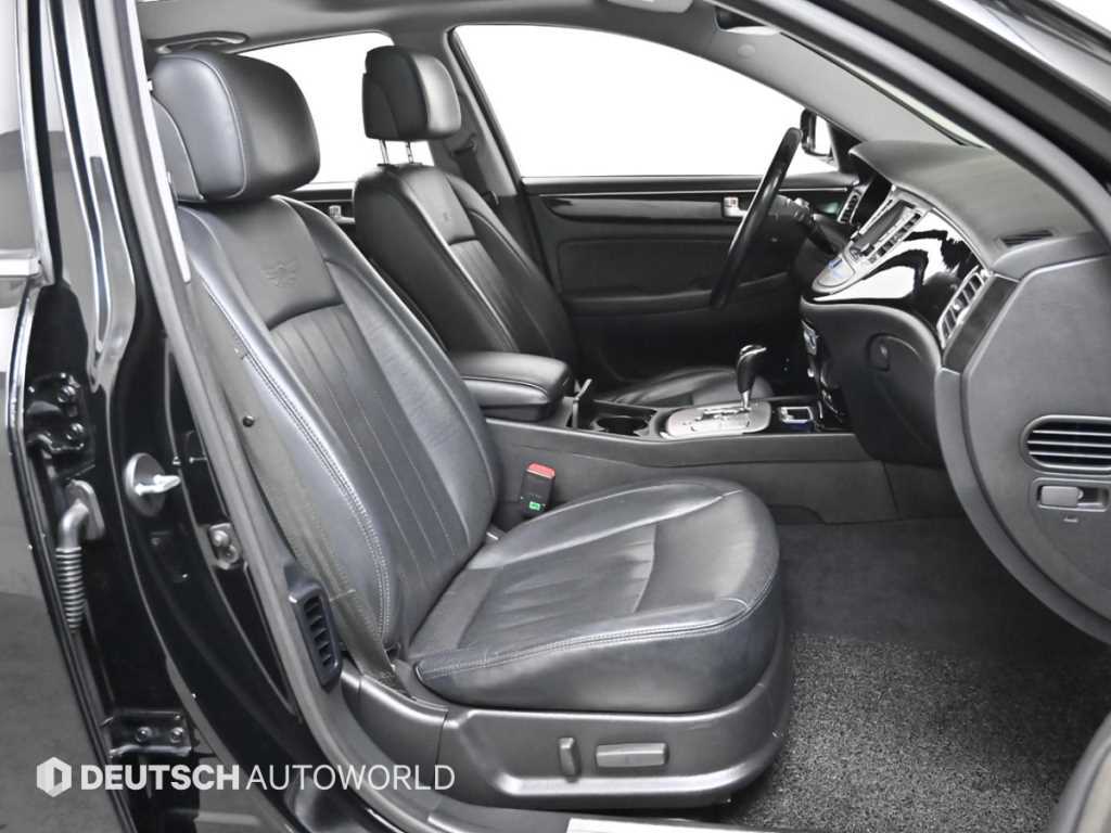 Hyundai Genesis — photo 10
