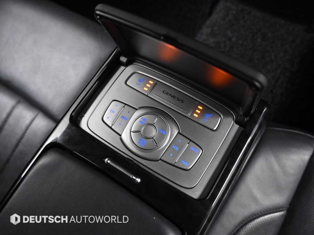 Hyundai Genesis — photo 16