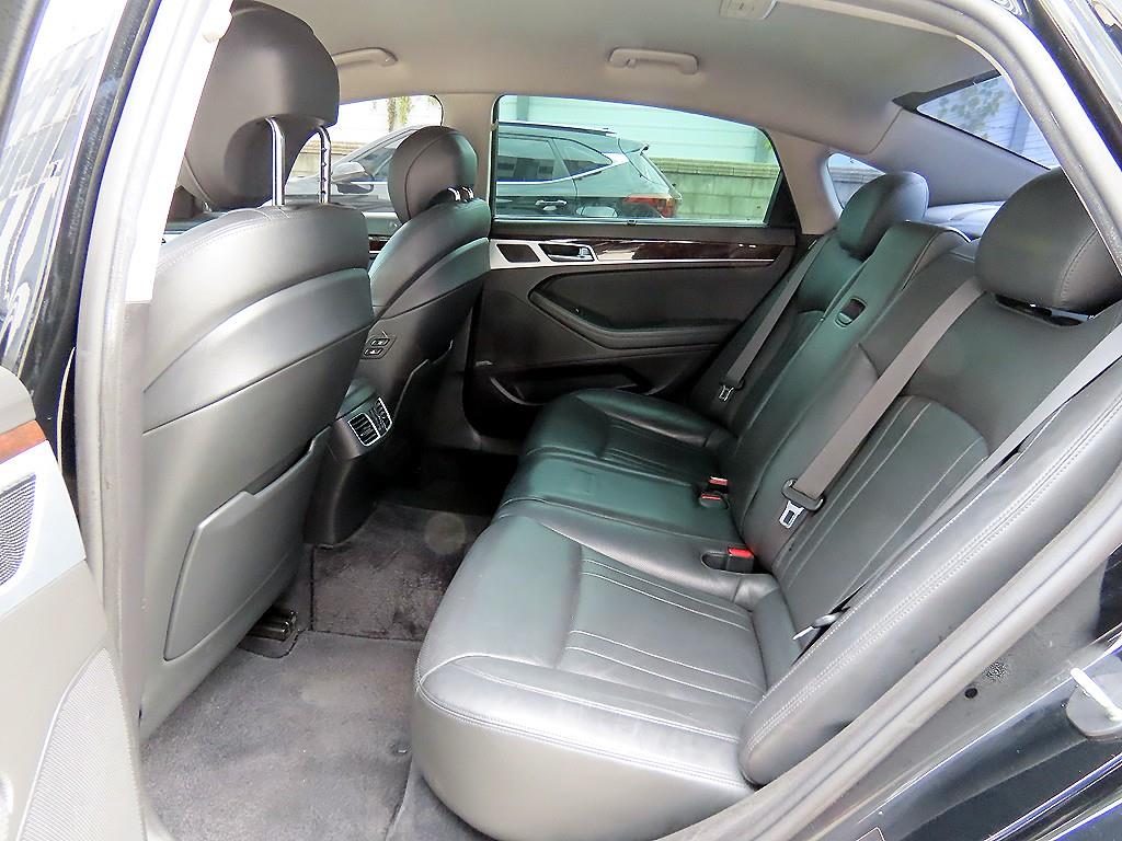 Hyundai Genesis — photo 06