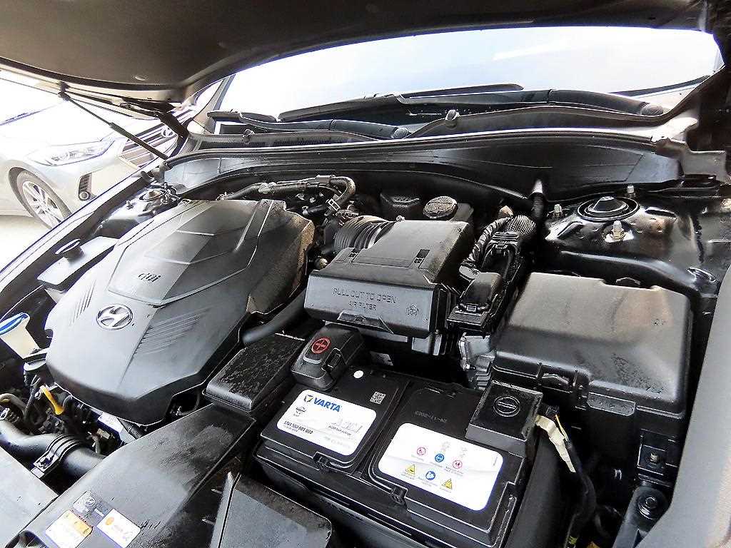 Hyundai Grandeur — photo 19