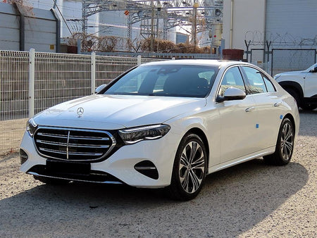 Mercedes-Benz E-Class — photo 02