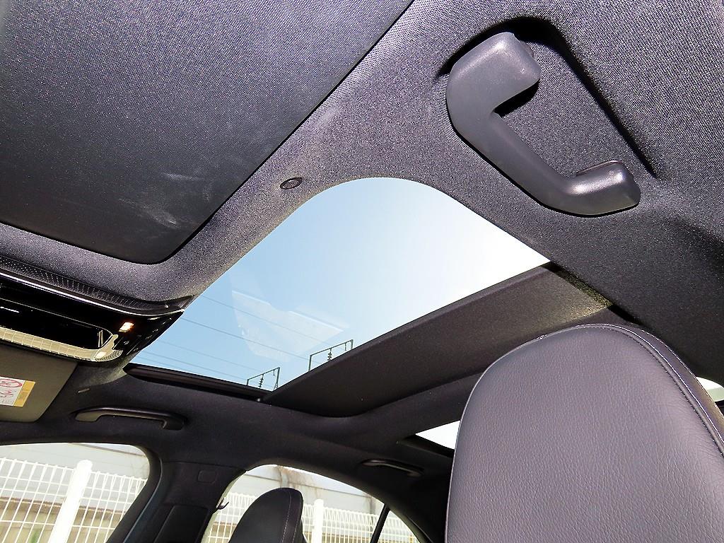 Mercedes-Benz E-Class — photo 17