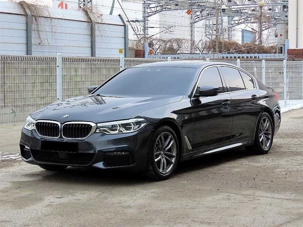 BMW 5-Series — photo 02