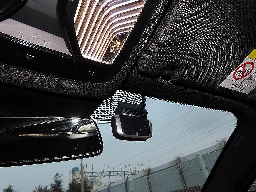 BMW 5-Series — photo 15