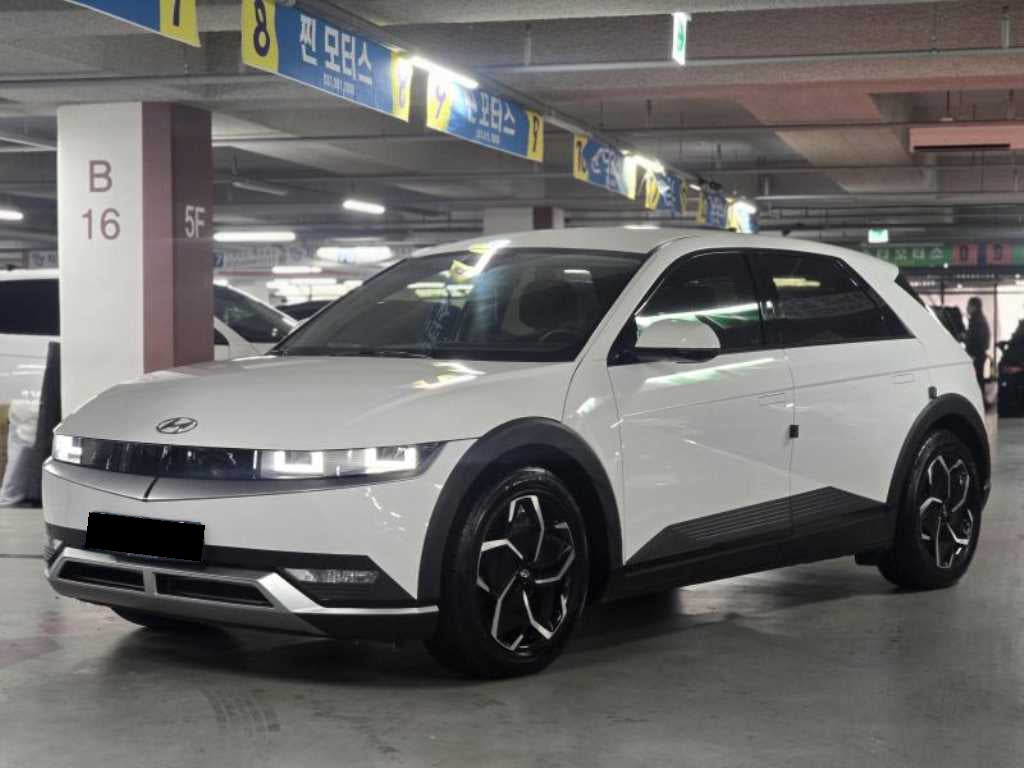 Hyundai Ioniq5 — photo 01