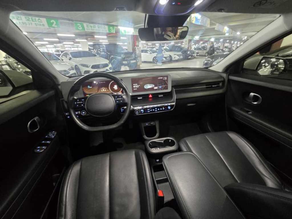 Hyundai Ioniq5 — photo 17