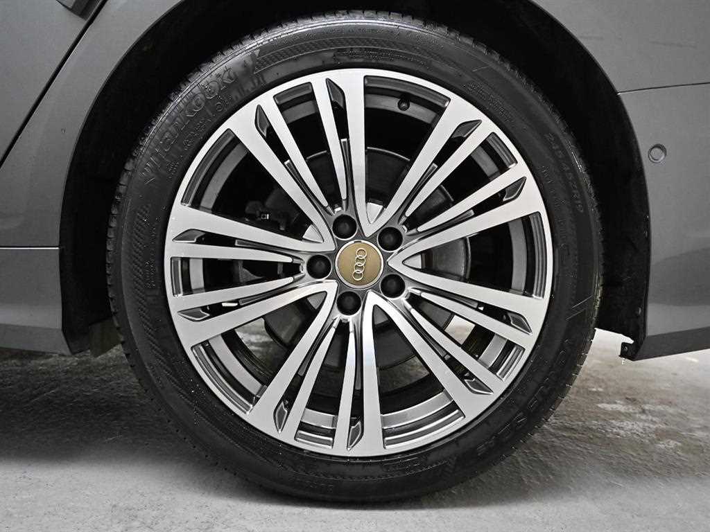 Audi A6 — photo 05