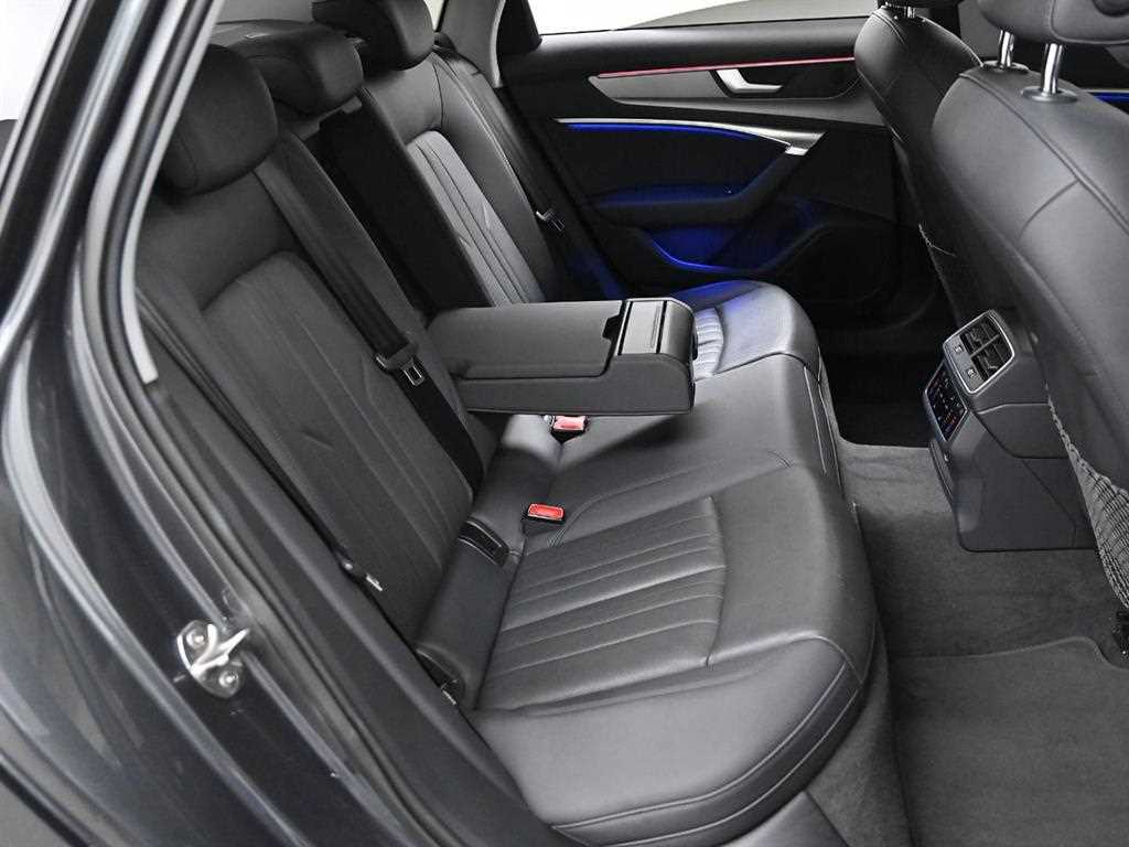 Audi A6 — photo 12