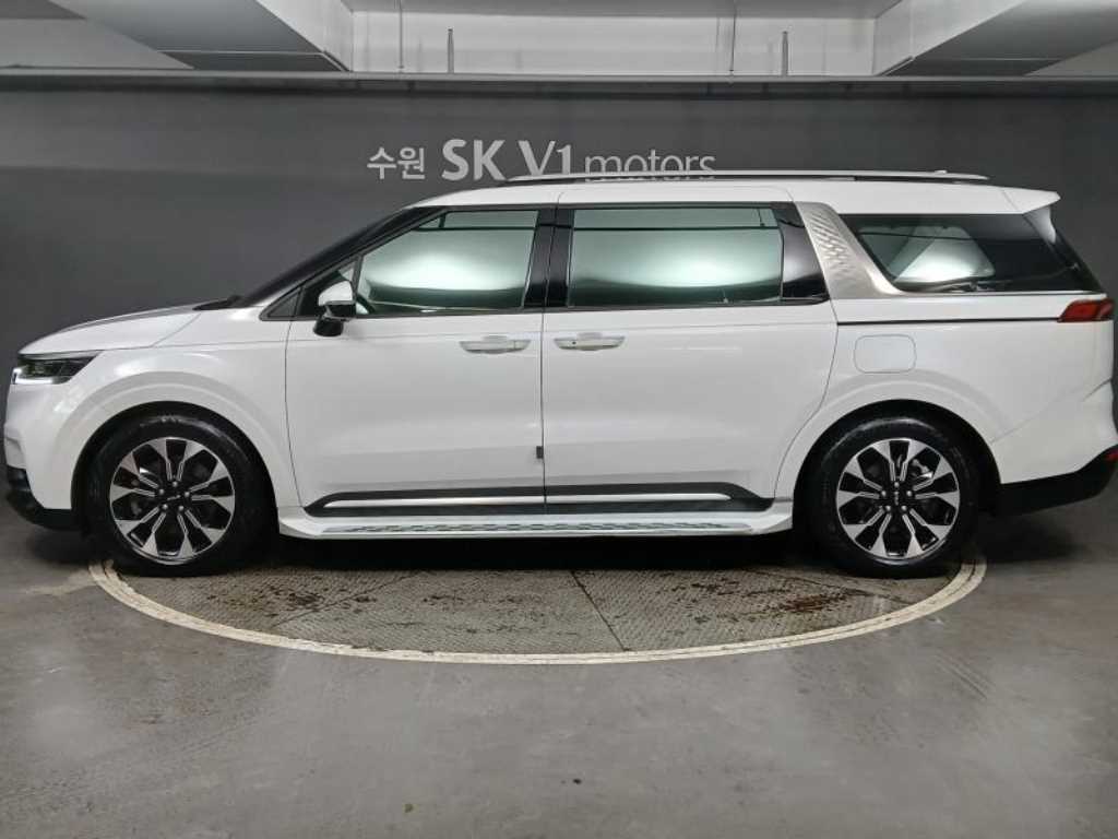 Kia Carnival — photo 02
