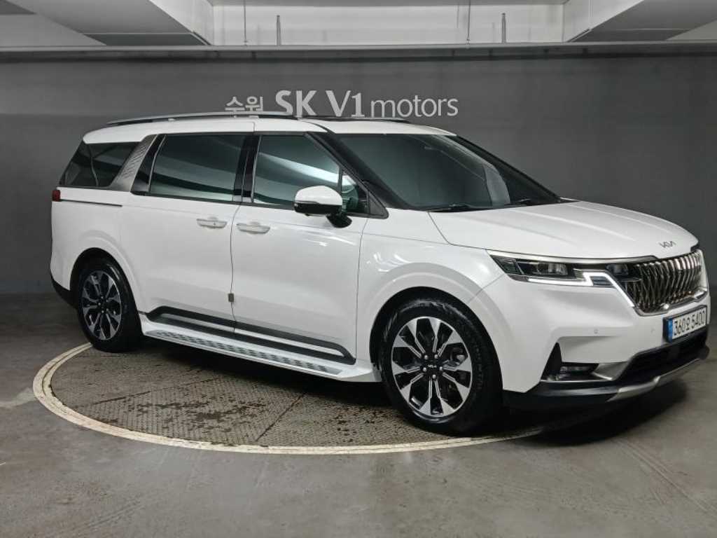 Kia Carnival — photo 03