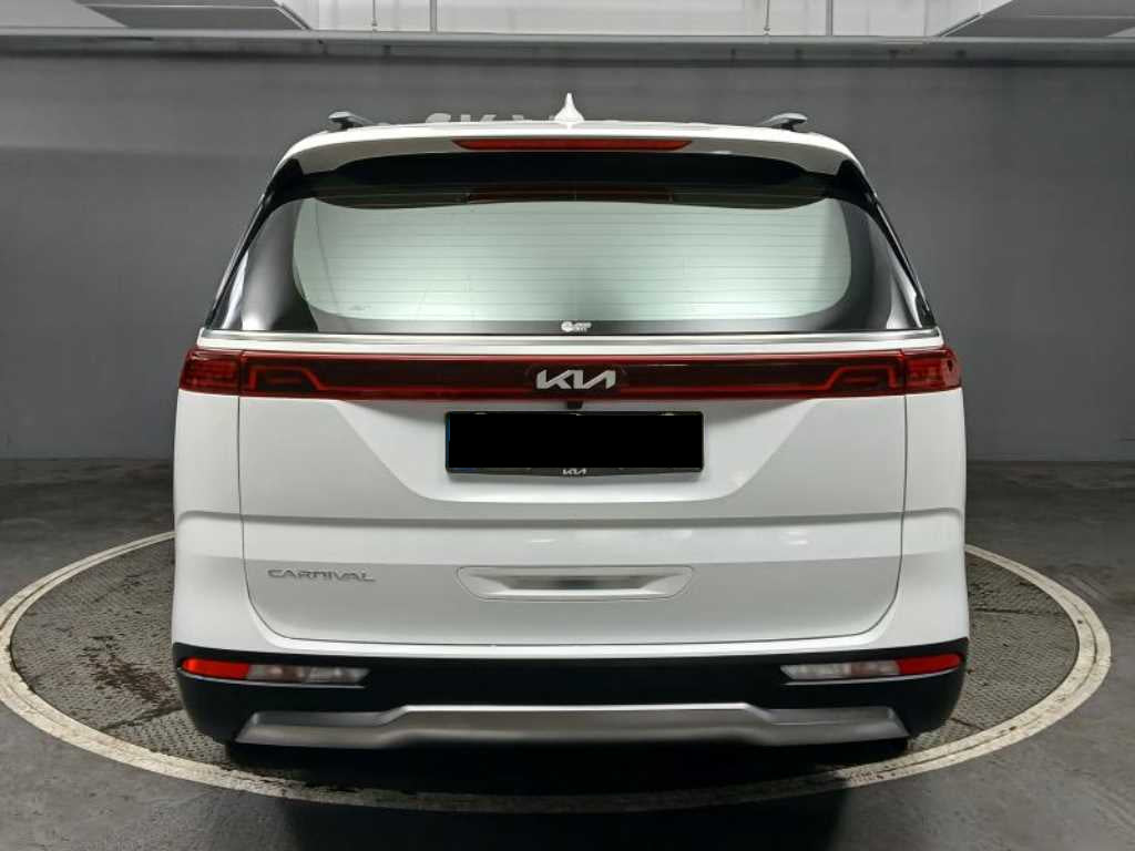 Kia Carnival — photo 05