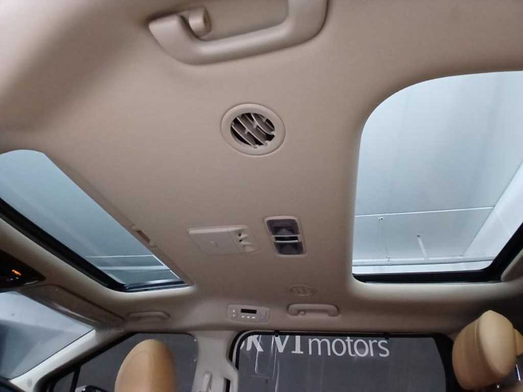 Kia Carnival — photo 18