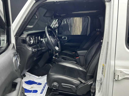 Jeep Wrangler — photo 07