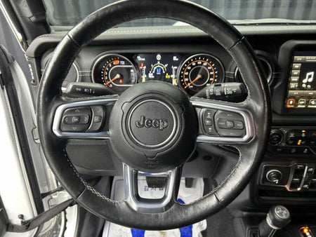 Jeep Wrangler — photo 09