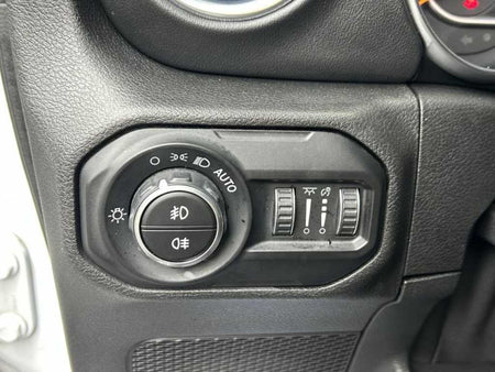 Jeep Wrangler — photo 14