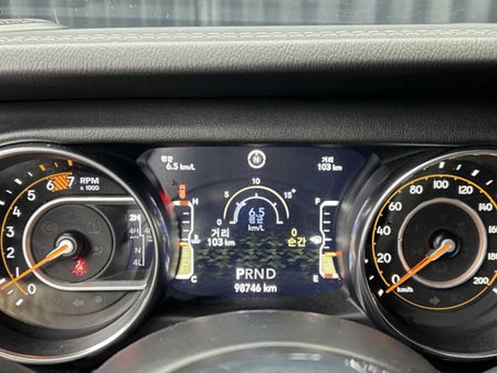 Jeep Wrangler — photo 17