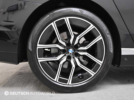 BMW 7-Series — photo 05