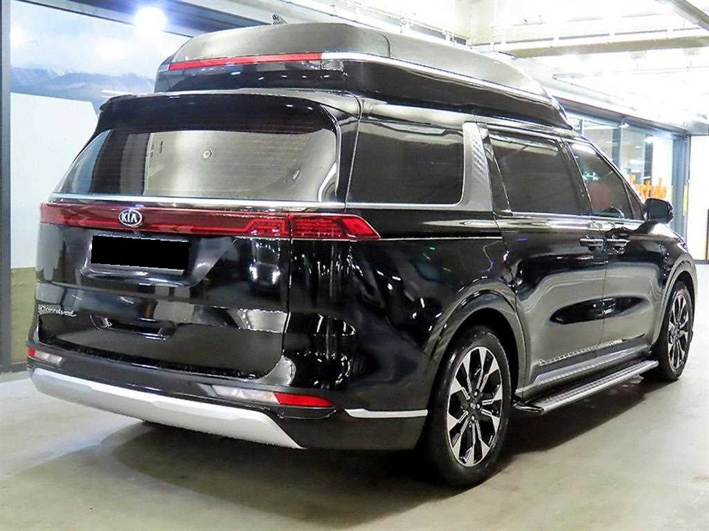 Kia Carnival — photo 04