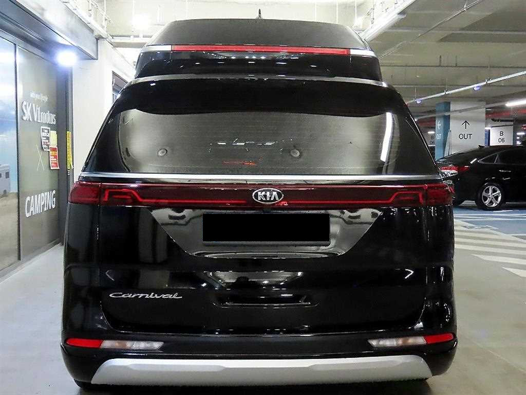 Kia Carnival — photo 05