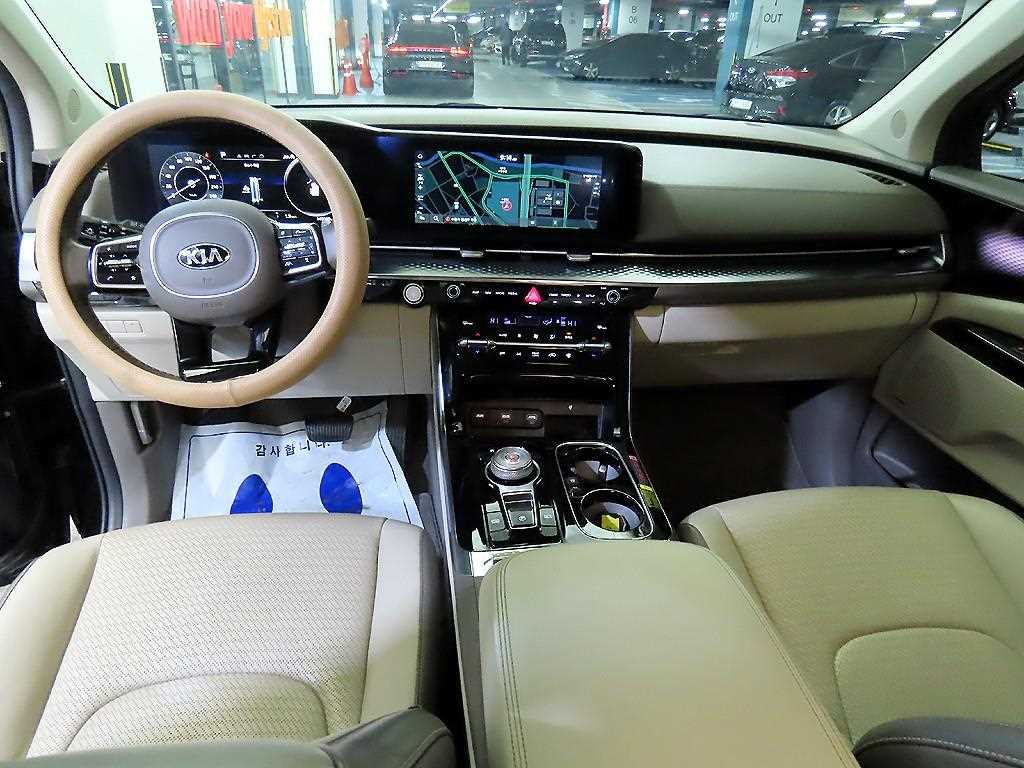 Kia Carnival — photo 10