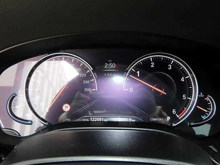BMW 5-Series — photo 09