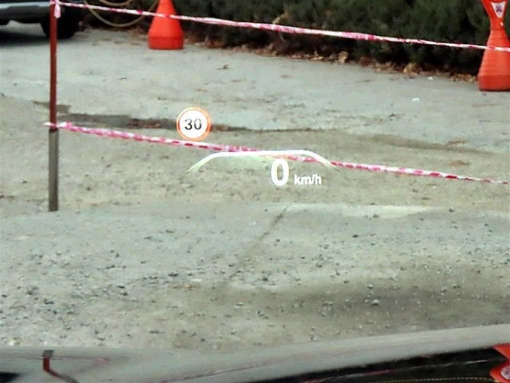BMW 5-Series — photo 10