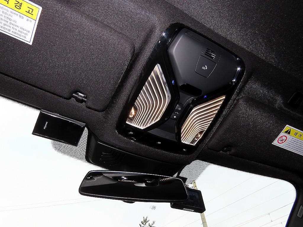 BMW 5-Series — photo 15
