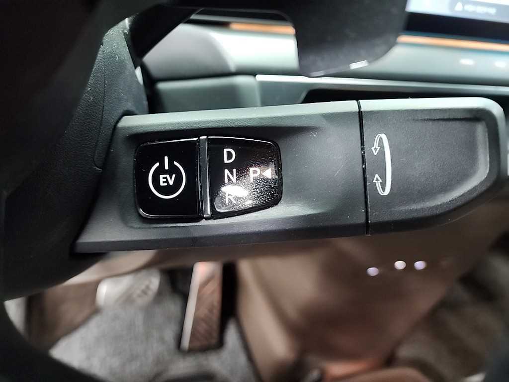 Kia EV9 — photo 08