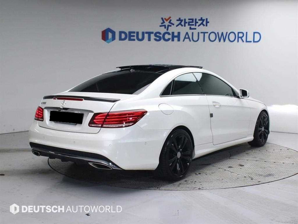 Mercedes-Benz E-Class — photo 02