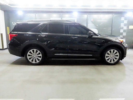 Ford Explorer — photo 03