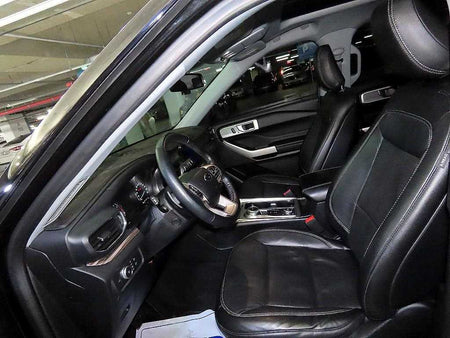 Ford Explorer — photo 06