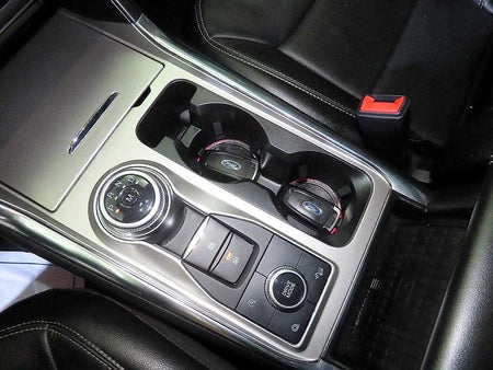 Ford Explorer — photo 12
