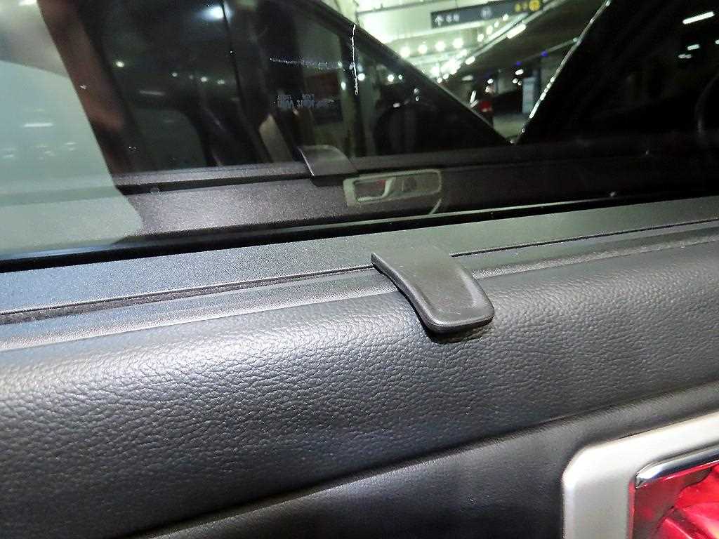Ford Explorer — photo 15