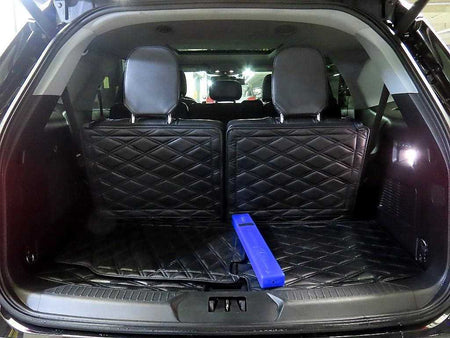 Ford Explorer — photo 17