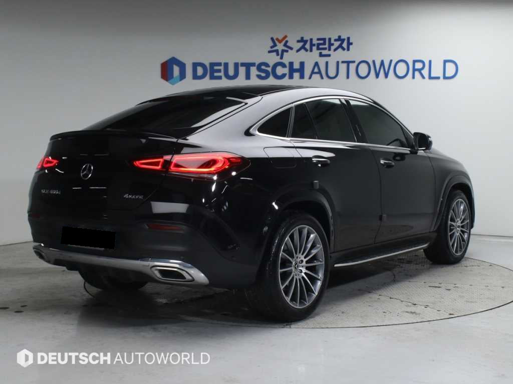 Mercedes-Benz GLE-Class — photo 02