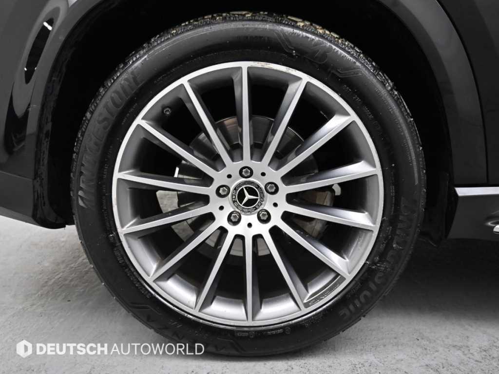 Mercedes-Benz GLE-Class — photo 05