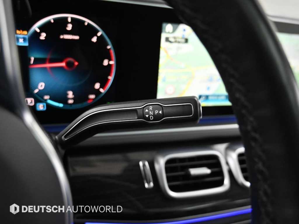 Mercedes-Benz GLE-Class — photo 09