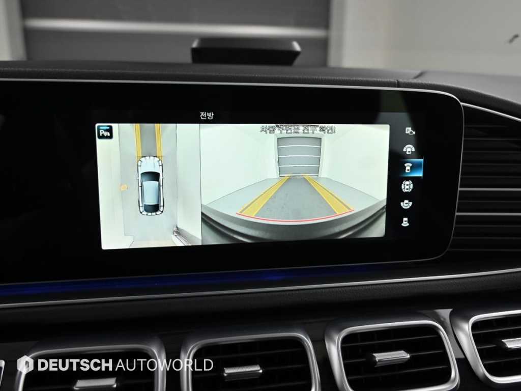 Mercedes-Benz GLE-Class — photo 15