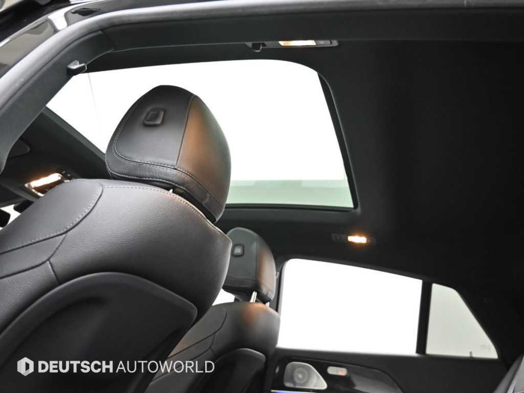 Mercedes-Benz GLE-Class — photo 19