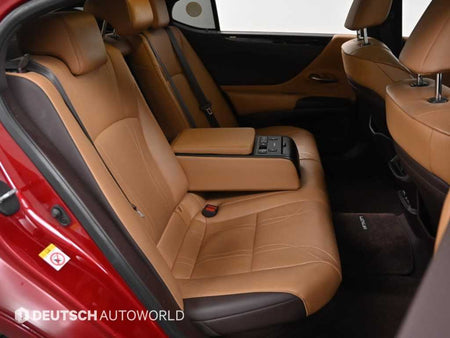 Lexus ES — photo 12