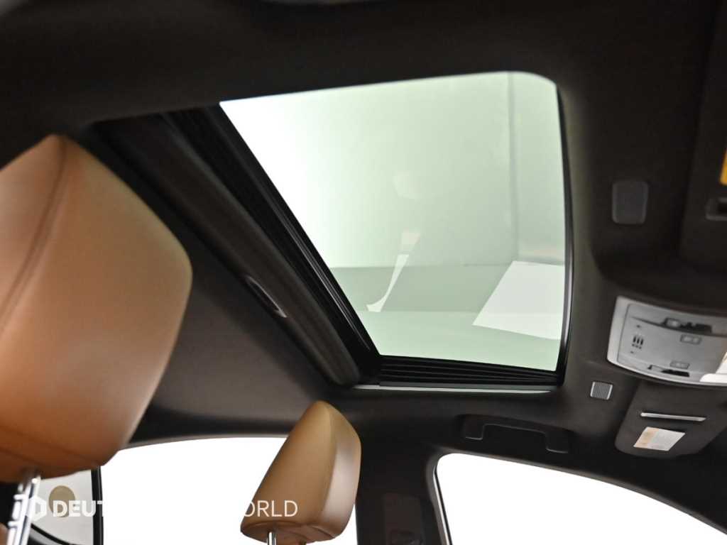Lexus ES — photo 19