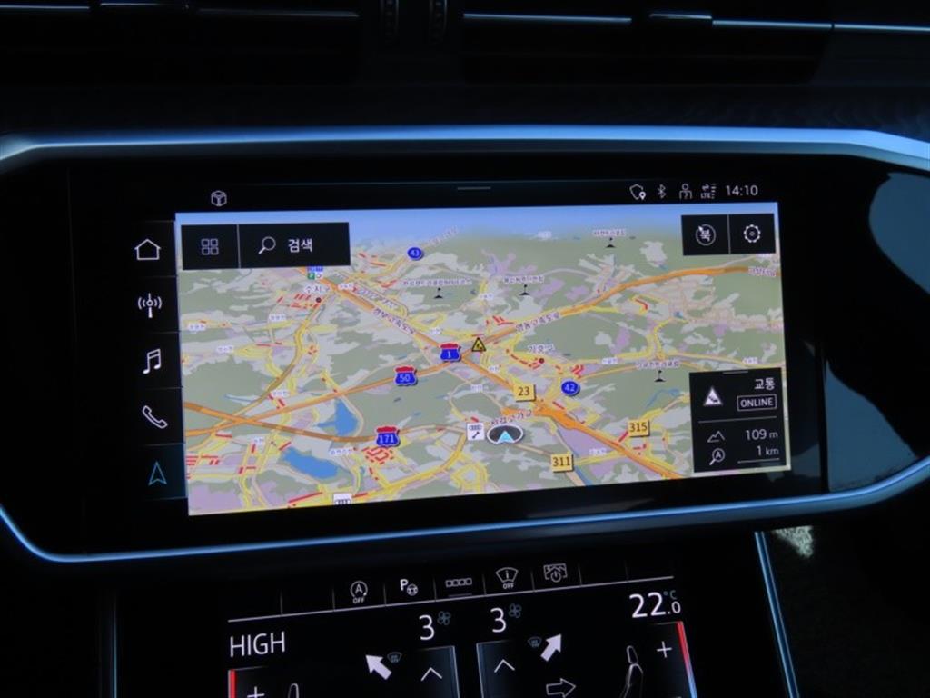 Audi A6 — photo 08