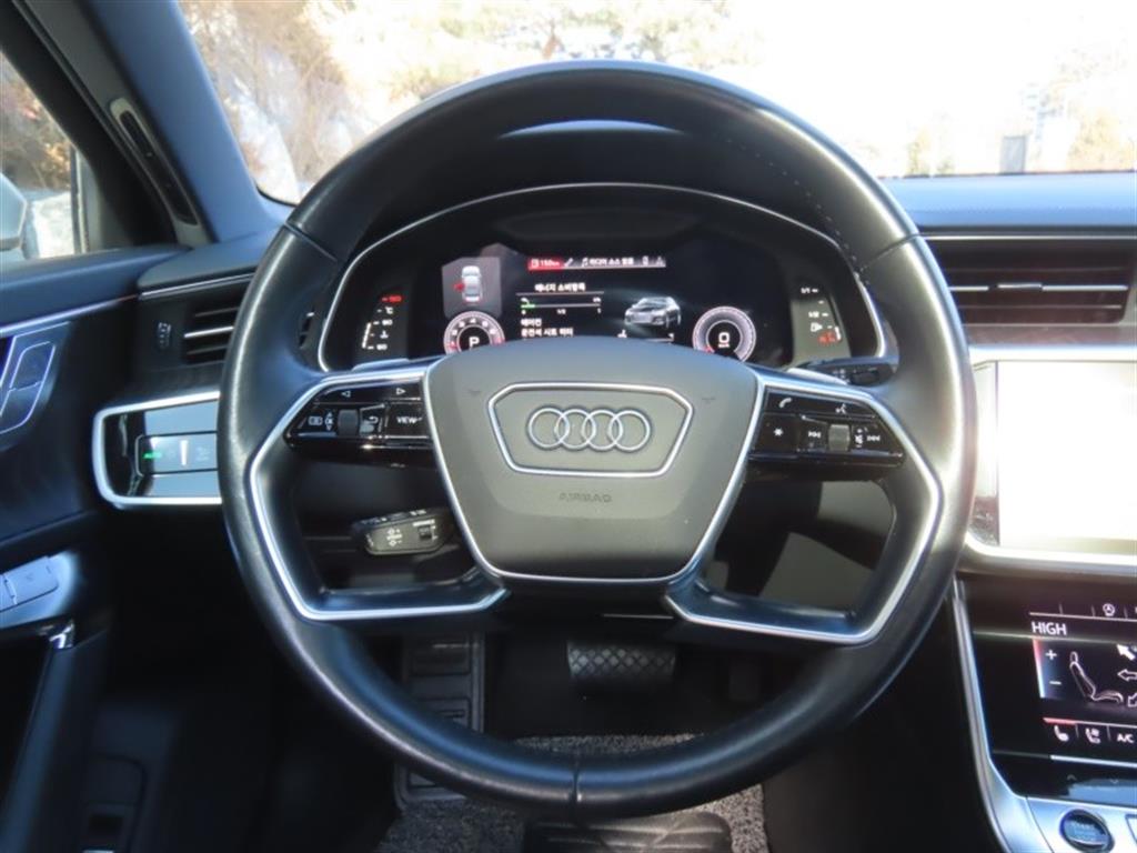 Audi A6 — photo 16