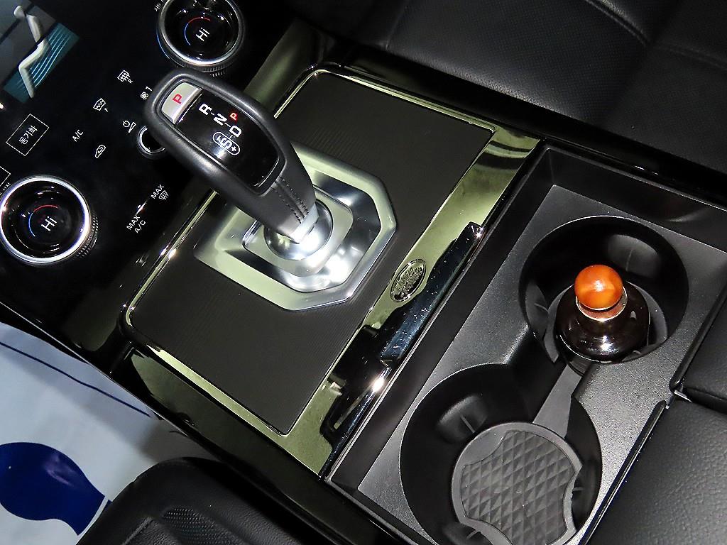 Land Rover Range Rover Evoque — photo 12