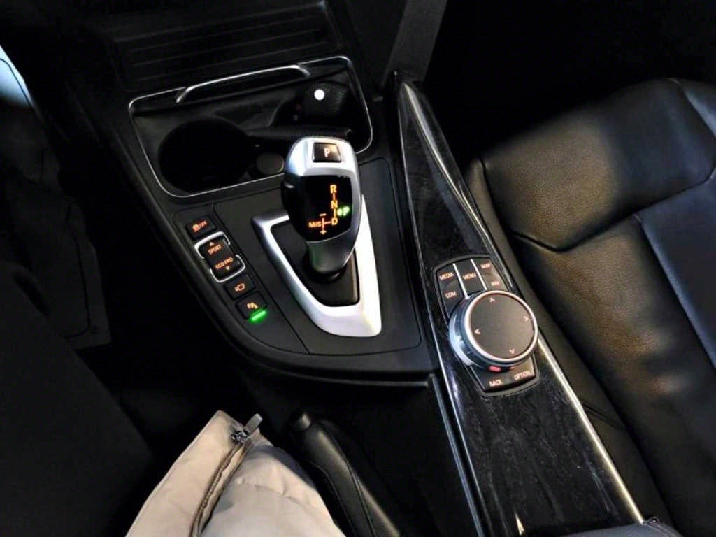 BMW Gran Turismo — photo 17
